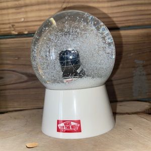VANS Snowglobe